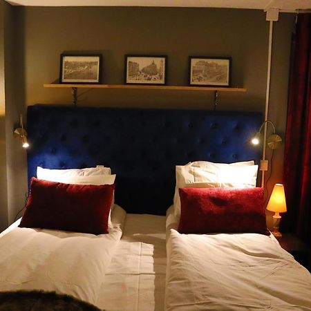 Goete'S B&B Tumba エクステリア 写真